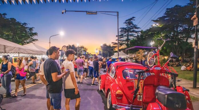 La Fiesta del Primer Automóvil volvió a convocar a miles de vecinos y turistas
