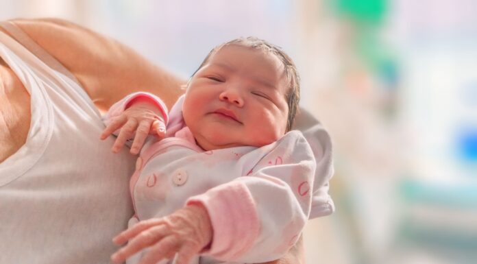 Sofía, la primera bebé del año nacida en el Hospital San José