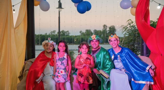 Cientos de familias disfrutaron de la visita de los Reyes Magos en la Costanera