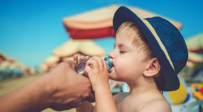 Golpe de calor en niños: cómo prevenirlo mientras disfrutan del verano