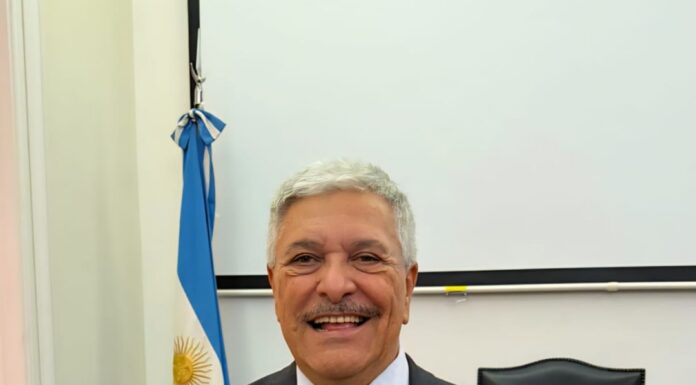 Oscar Varela, el científico campanense que llegó a la Academia Nacional