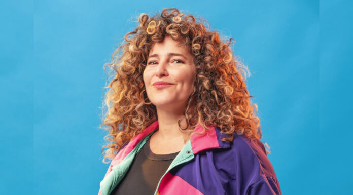 Maya Landesman llega a Campana con su humor visceral y desfachatado